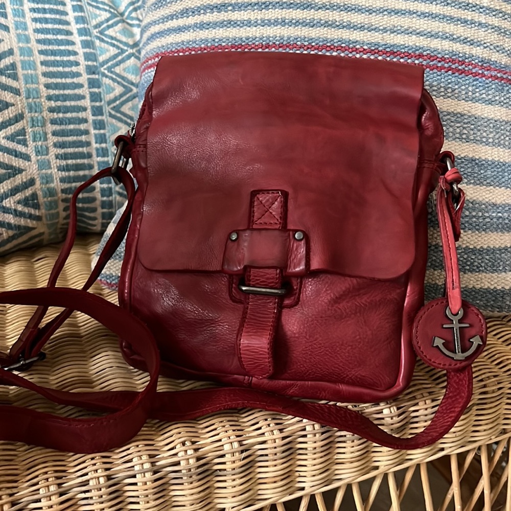 HARBOUR 2nd - RED Leather Crossbody Bag ♥️ {NWOT}